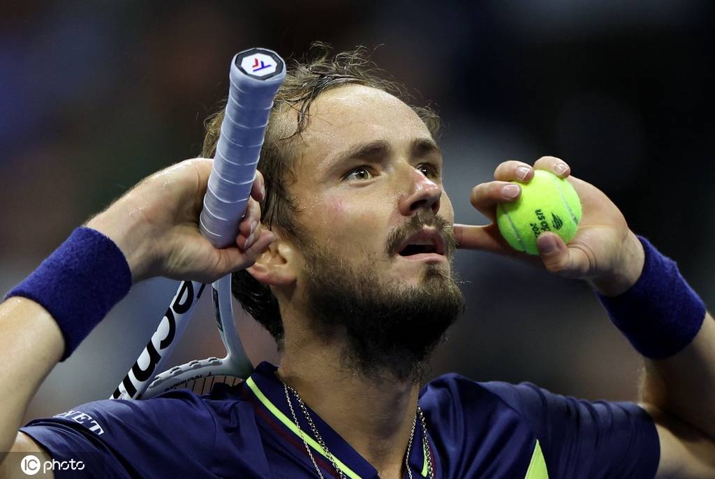 武磊的传射 武磊的传射