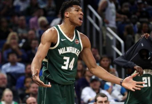 频频在国际 频频在国际